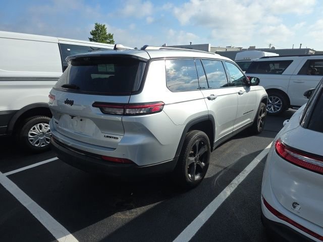 Used 2023 Jeep Grand Cherokee L Limited w/ Luxury Tech Group II image 3