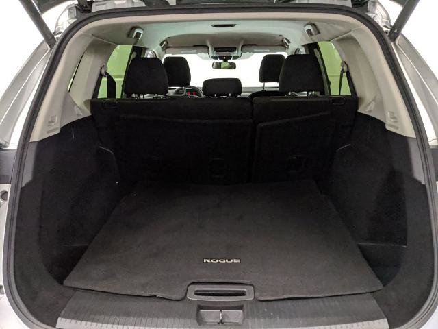 Used 2024 Nissan Rogue SV image 18