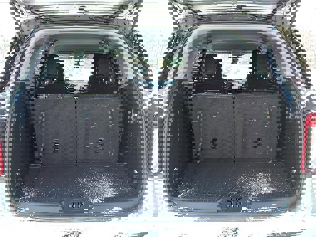 Certified 2023 Ford Explorer XLT w/ Equipment Group 202A image 9