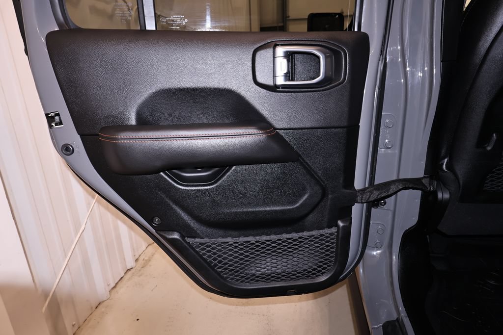 Used 2021 Jeep Gladiator Mojave AWD/4WD image 15
