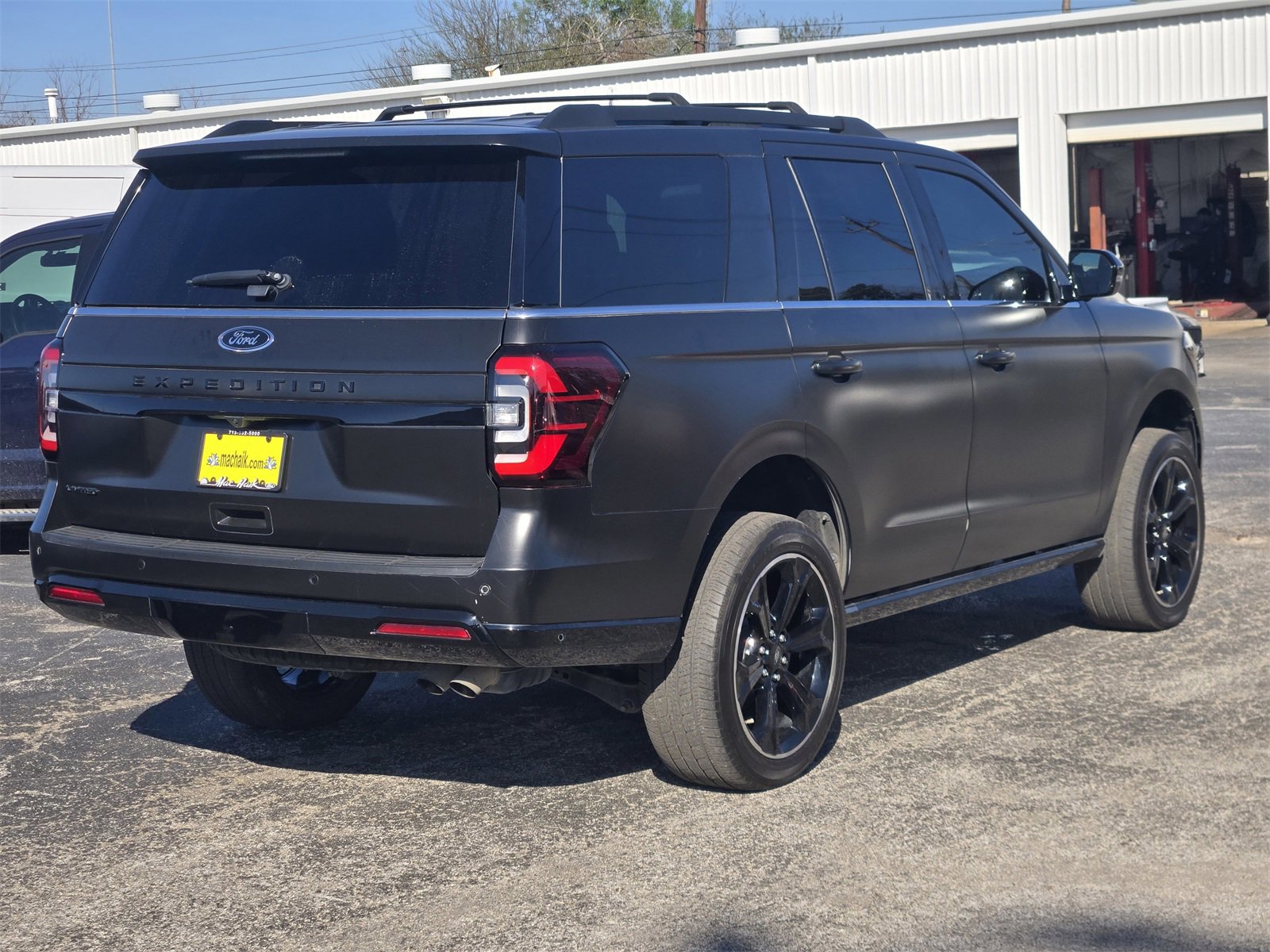 Certified 2022 Ford Expedition Limited image 3