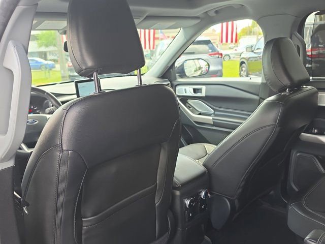 Certified 2023 Ford Explorer Limited w/ Limited Technology Package image 14