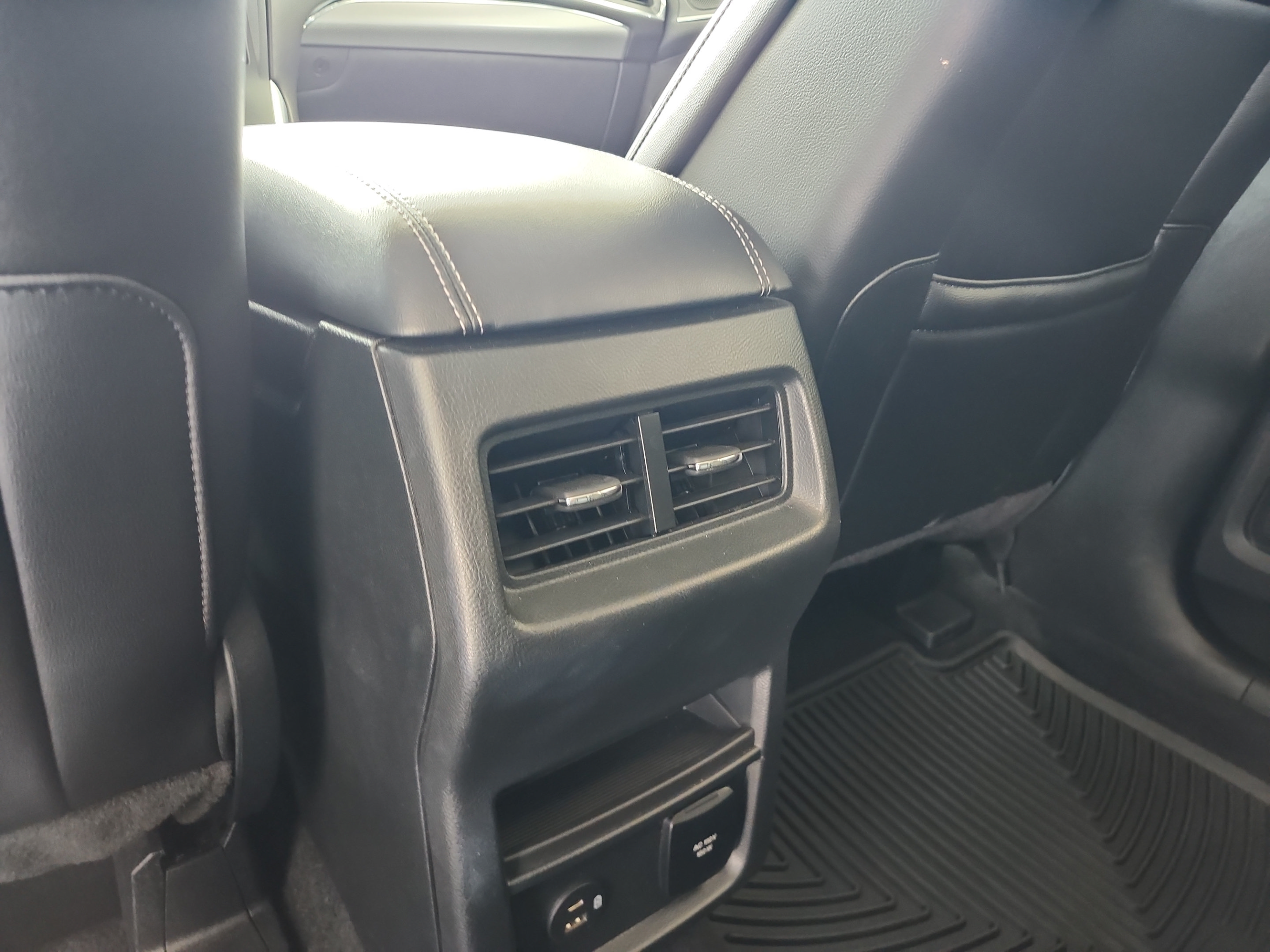Certified 2021 Ford Edge Titanium FWD image 18