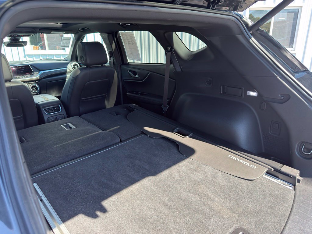 Used 2019 Chevrolet Blazer Premier w/ Sun and Wheels Package AWD/4WD image 18