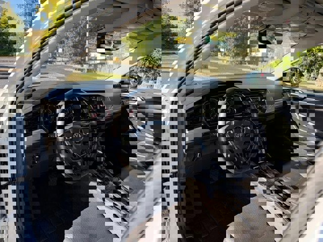 Used 2021 Volkswagen Jetta SE w/ SE Cold Weather Package image 11