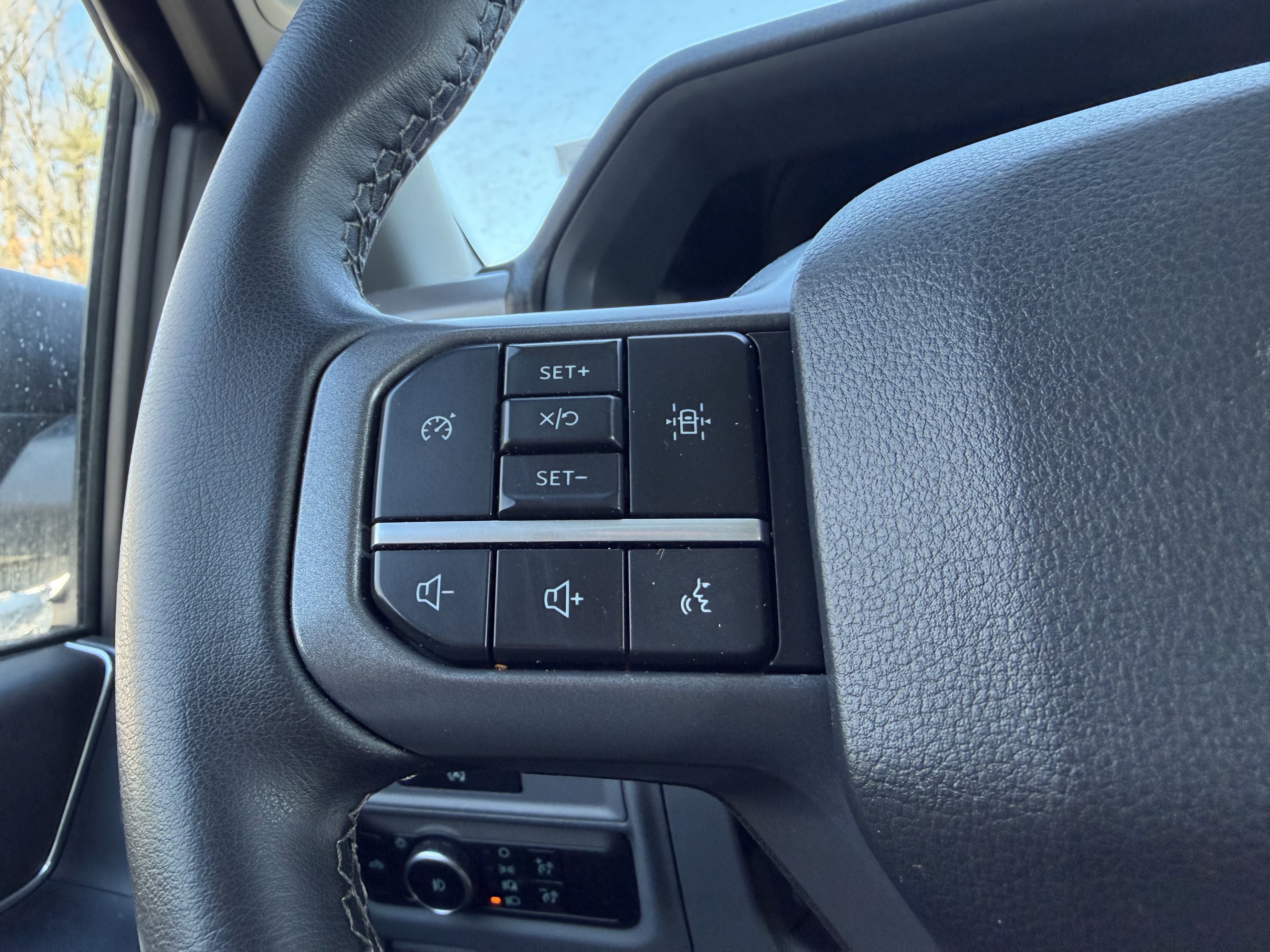 Certified 2025 Ford F150 XLT w/ Equipment Group 301A Standard image 16