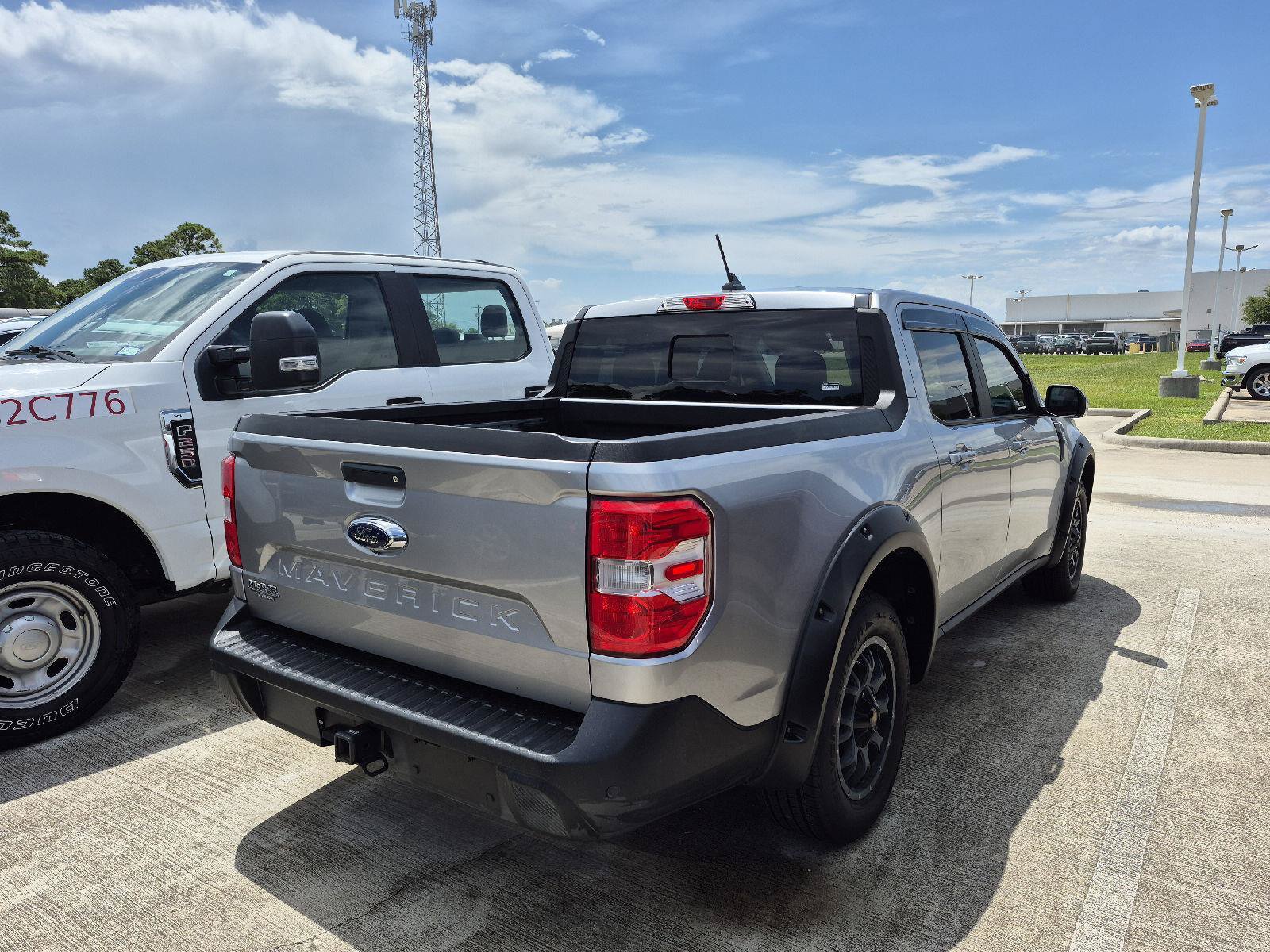 Certified 2022 Ford Maverick Lariat w/ Lariat Luxury Package AWD/4WD image 3