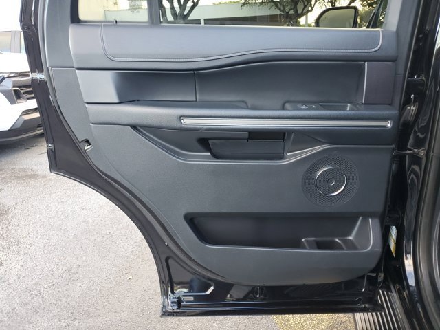 Certified 2024 Ford Expedition XLT image 12