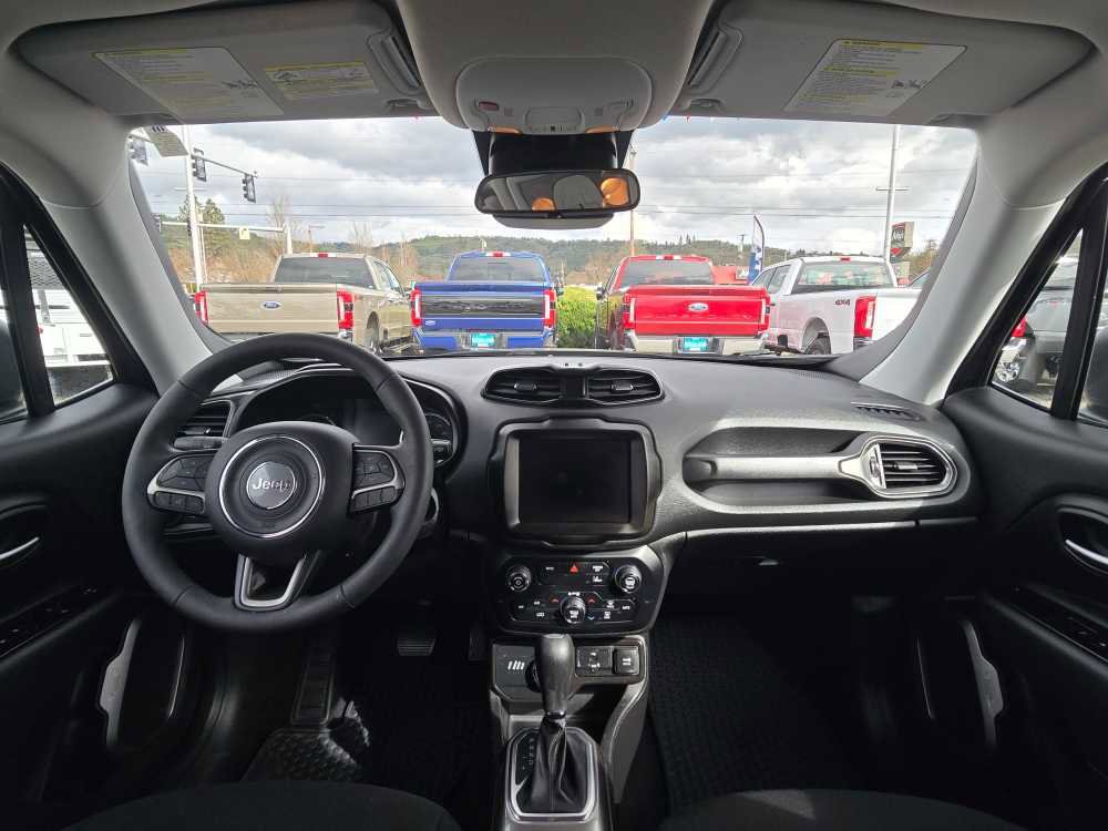 Used 2022 Jeep Renegade Latitude image 15