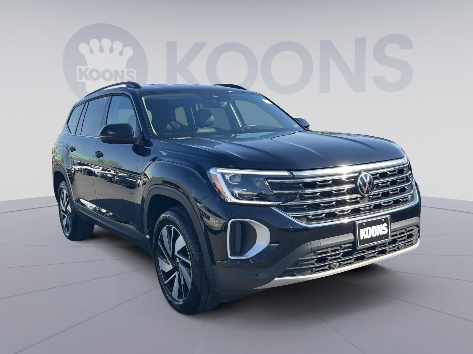 Used 2025 Volkswagen Atlas SE FWD image 14