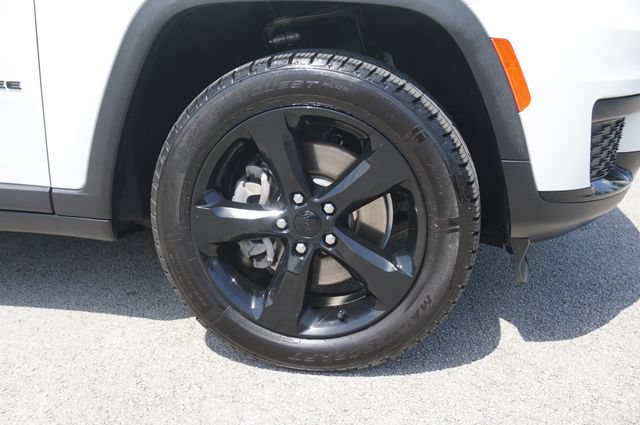 Used 2022 Jeep Grand Cherokee L Laredo RWD image 19