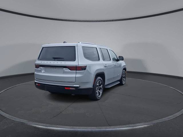 Used 2024 Jeep Wagoneer Series III AWD/4WD image 8