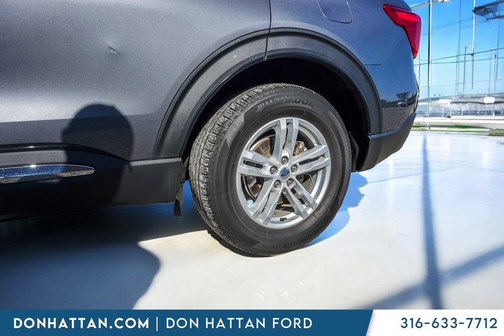 Certified 2022 Ford Explorer XLT w/ Equipment Group 202A AWD/4WD image 43