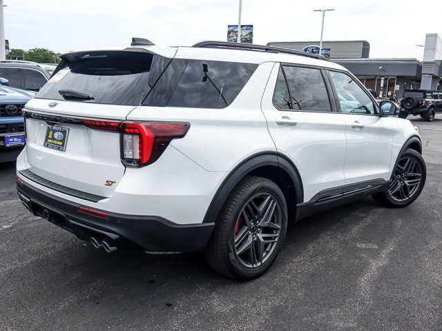 Certified 2025 Ford Explorer ST w/ Sun And Sound Package AWD/4WD image 8