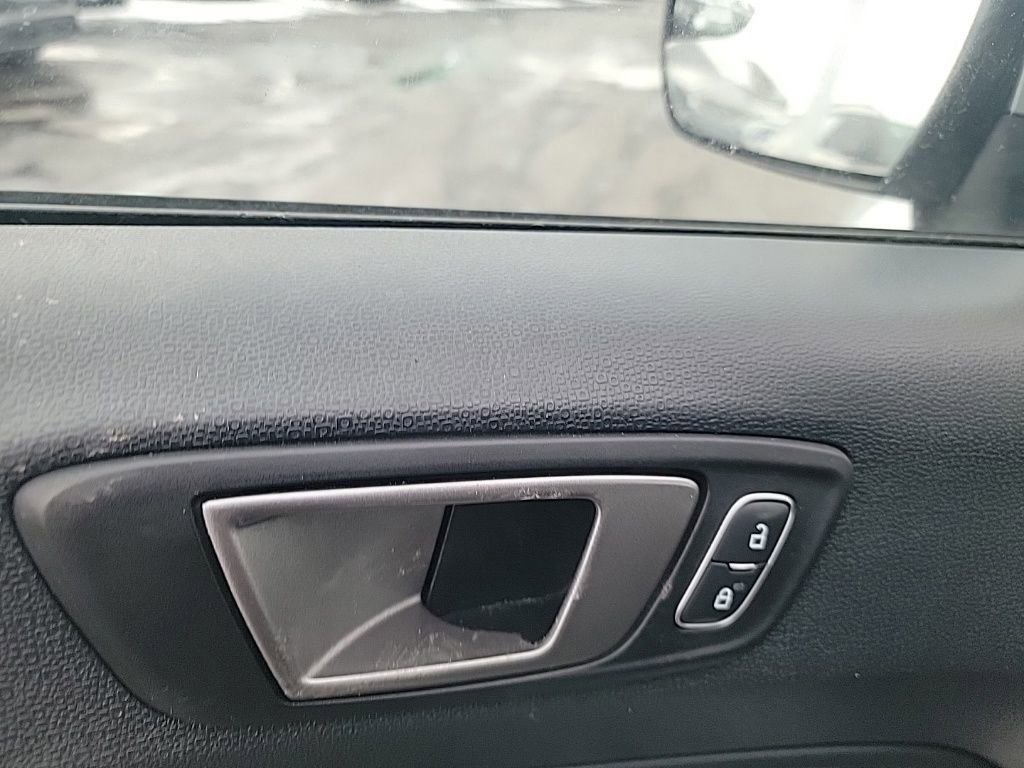 Certified 2020 Ford EcoSport SE image 35