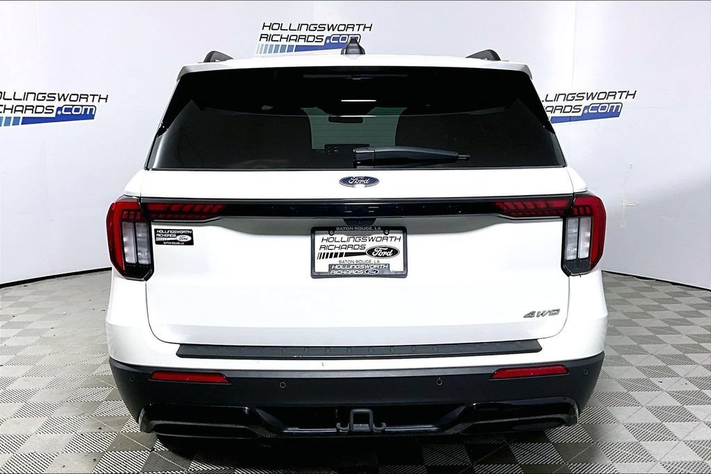 Certified 2025 Ford Explorer ST-Line AWD/4WD image 4