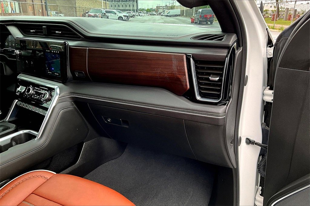 Used 2024 GMC Sierra 1500 Denali Ultimate image 16