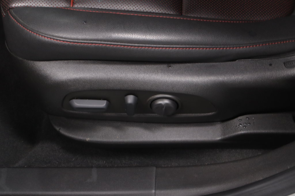 Used 2022 Chevrolet Blazer RS w/ Enhanced Convenience Package FWD image 19