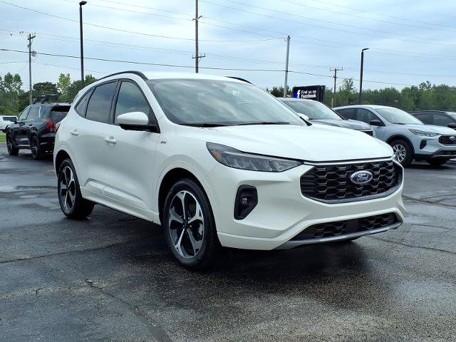 Certified 2023 Ford Escape ST-Line Select w/ Tech Pack #2 AWD/4WD image 7