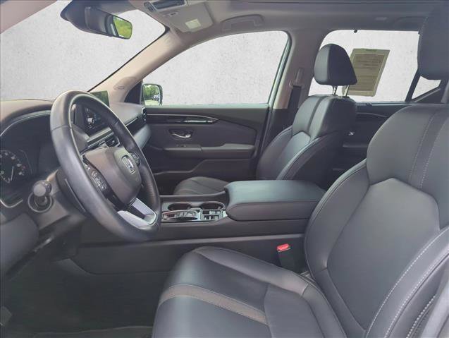 Used 2025 Honda Pilot Touring image 16
