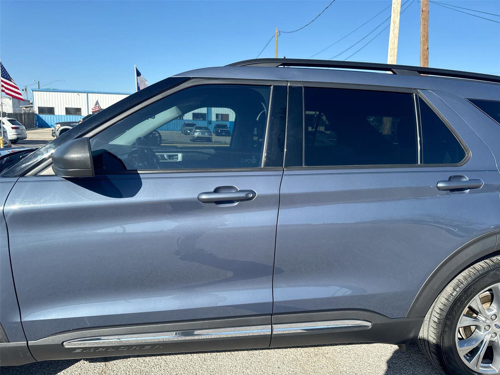 Certified 2021 Ford Explorer XLT w/ Equipment Group 202A image 8