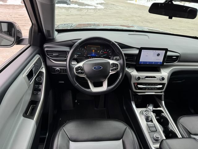 Certified 2022 Ford Explorer XLT w/ Equipment Group 202A image 6