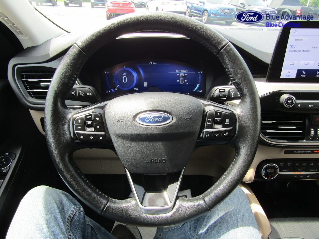 Certified 2021 Ford Escape SEL w/ Technology Package AWD/4WD image 16