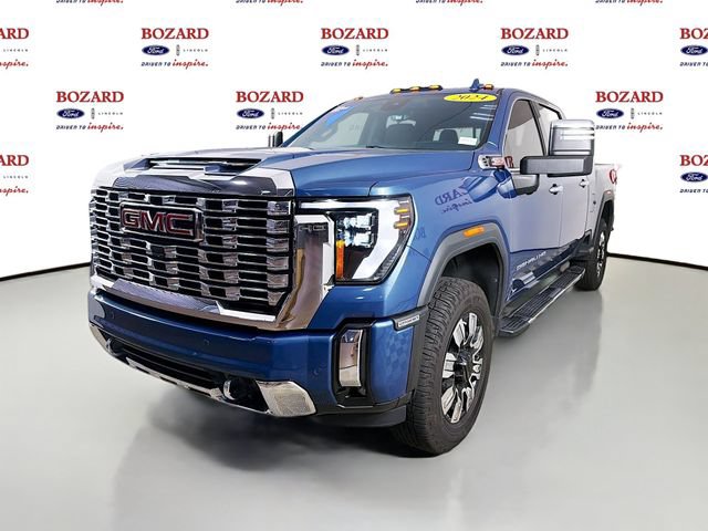 Used 2024 GMC Sierra 2500 Denali w/ Denali Reserve Package AWD/4WD image 4