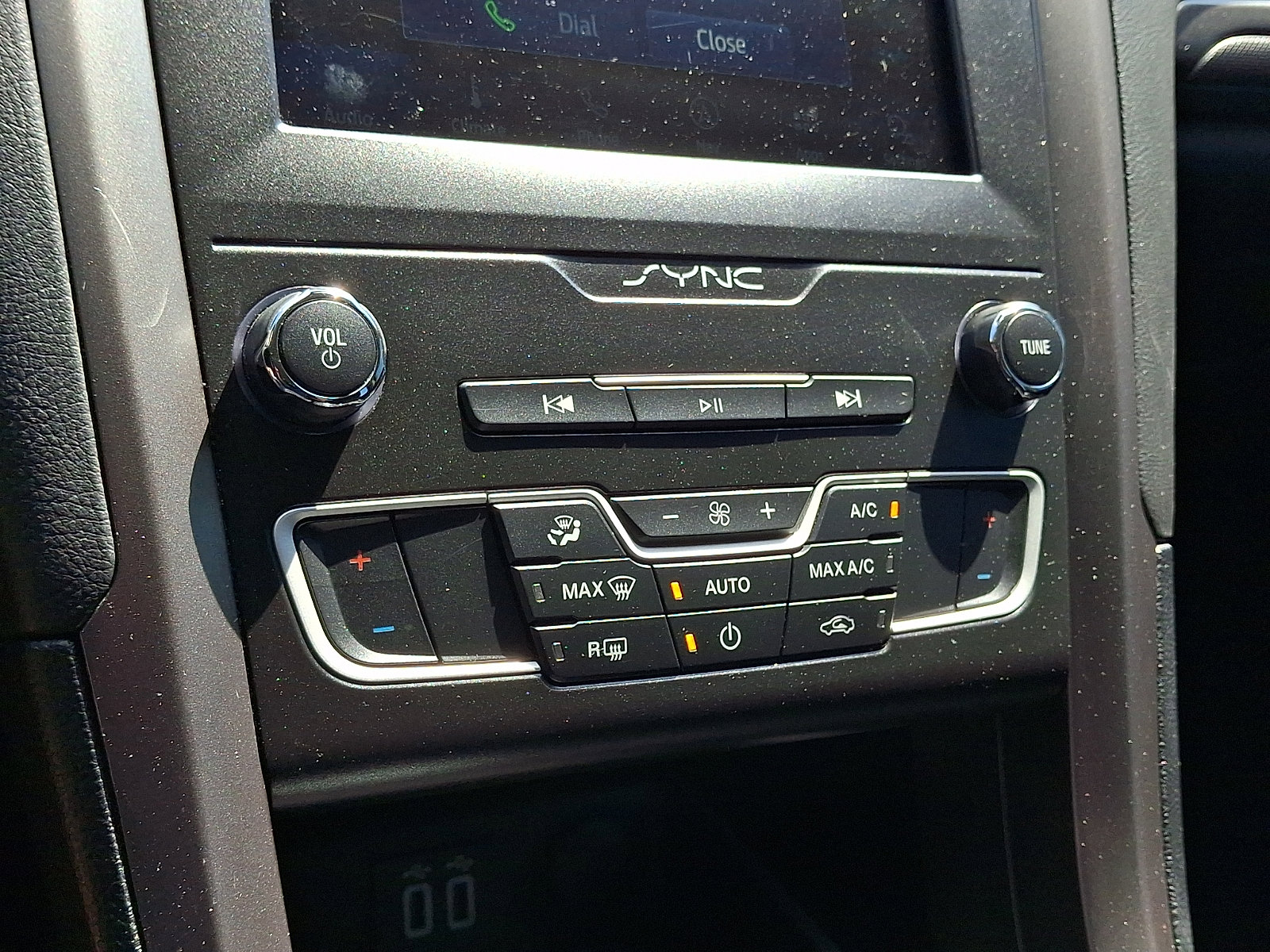 Certified 2020 Ford Fusion SE FWD image 18