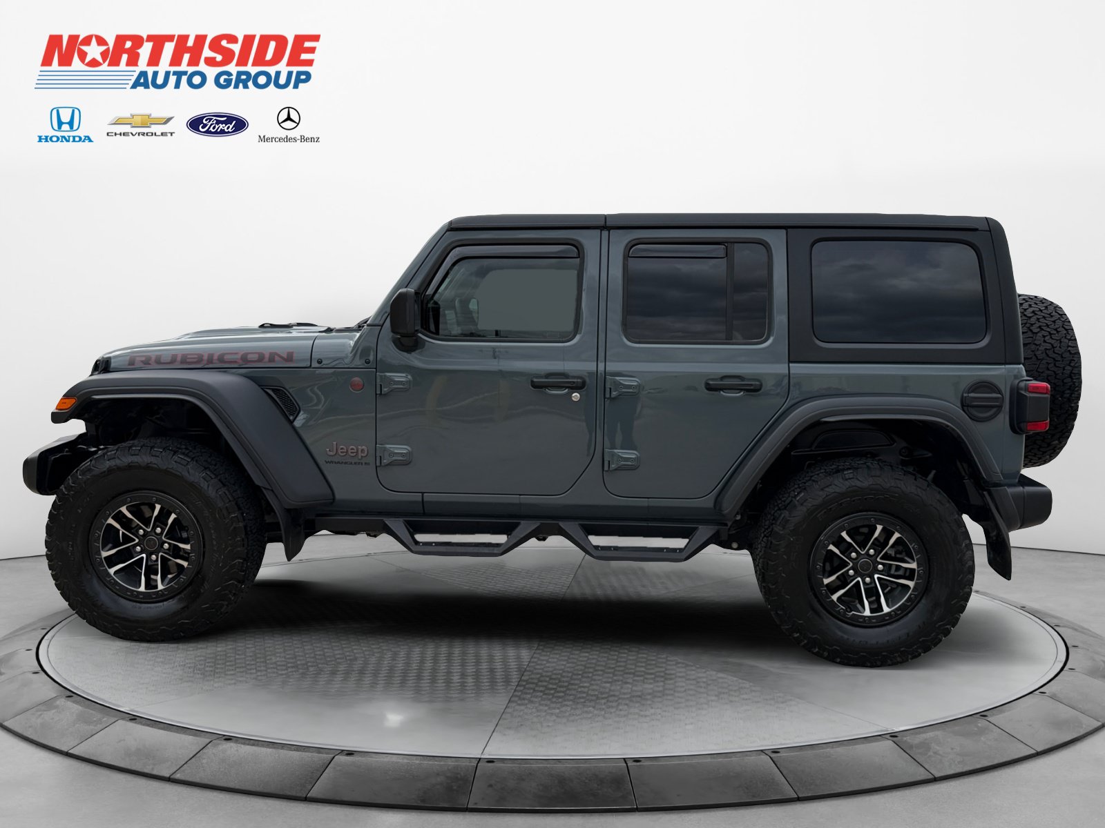 Used 2025 Jeep Wrangler Unlimited Rubicon w/ XTREMEE 35" Tire Package AWD/4WD image 4
