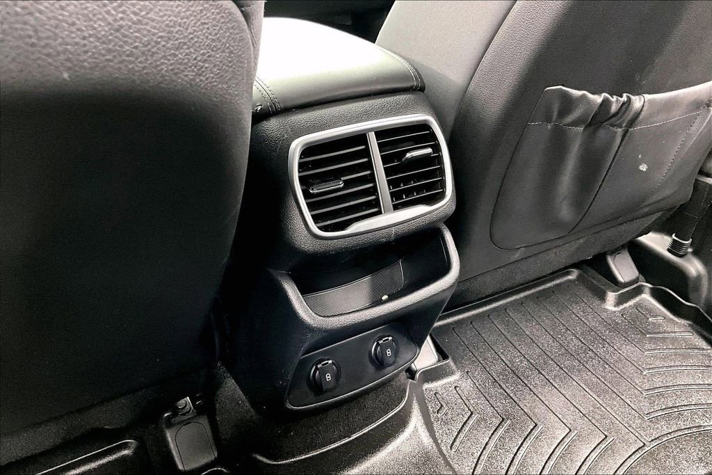 Used 2019 Hyundai Santa Fe SEL FWD image 33