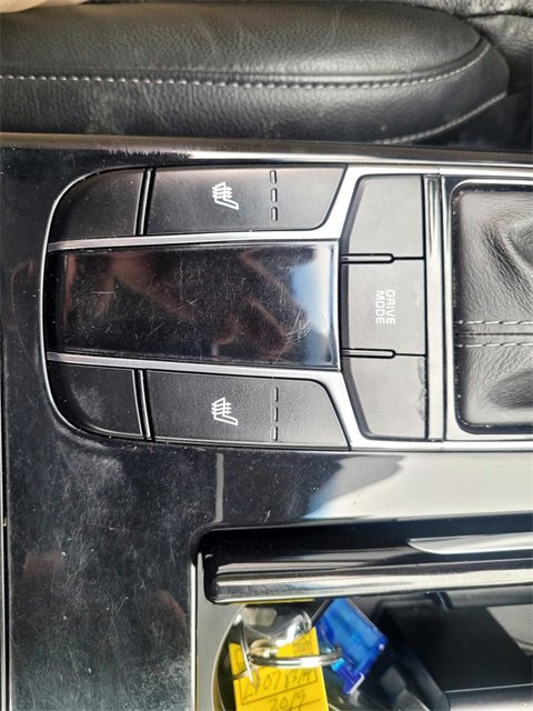 Used 2019 Kia Cadenza Premium image 20