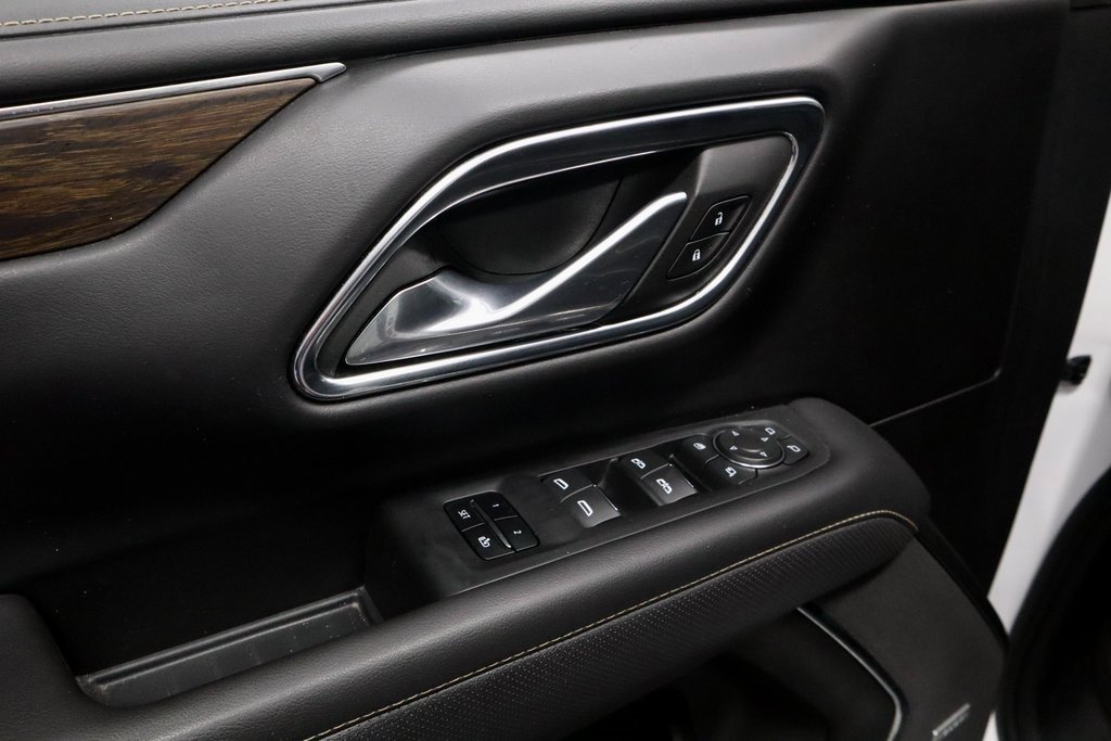 Used 2023 Chevrolet Suburban Premier image 22