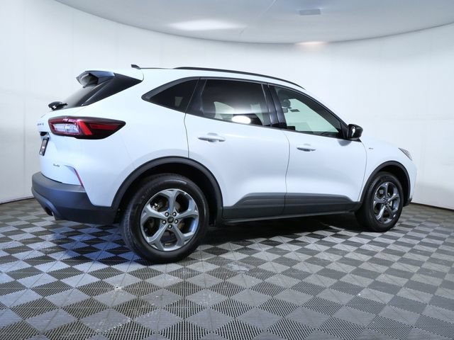 Certified 2025 Ford Escape ST-Line AWD/4WD image 6