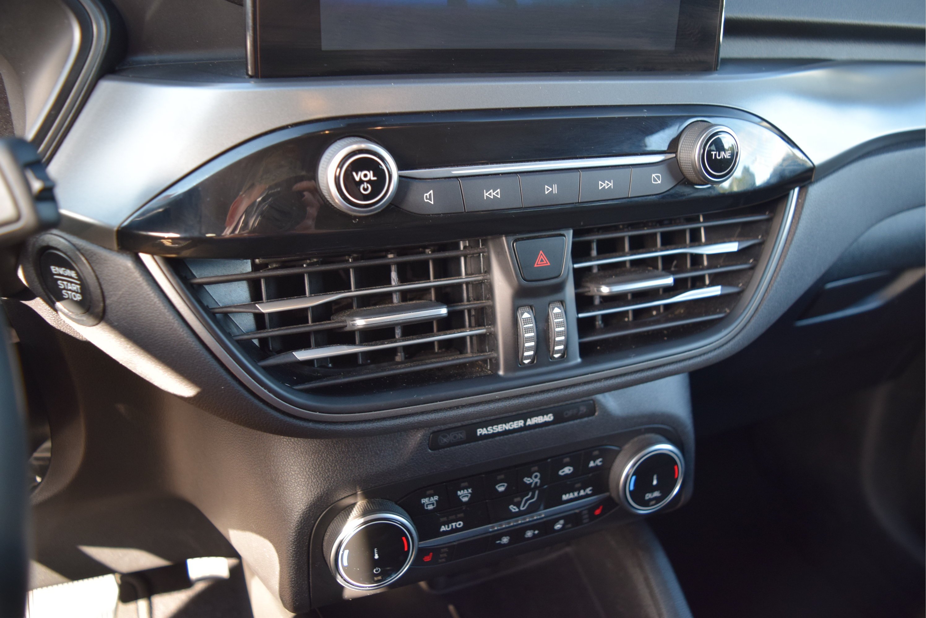 Certified 2024 Ford Escape Active AWD/4WD image 14