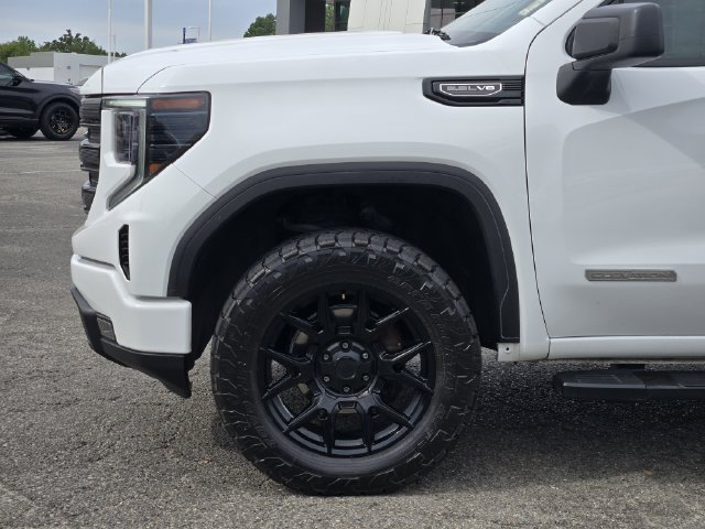 Used 2024 GMC Sierra 1500 Elevation w/ LPO, Elevation Black Package AWD/4WD image 9