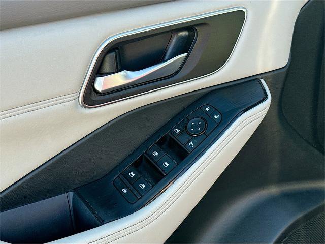 Used 2021 Nissan Rogue SV w/ Premium Package image 15