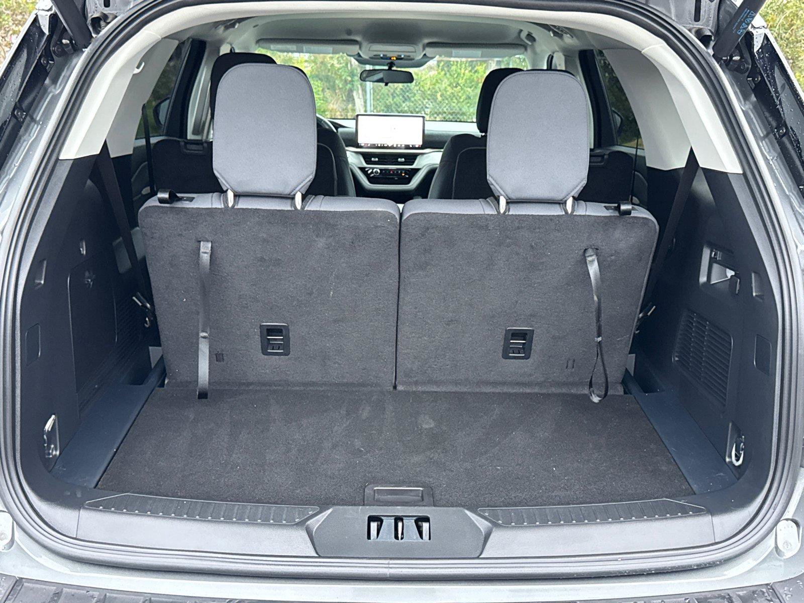 Certified 2026 Ford Explorer Active RWD image 12