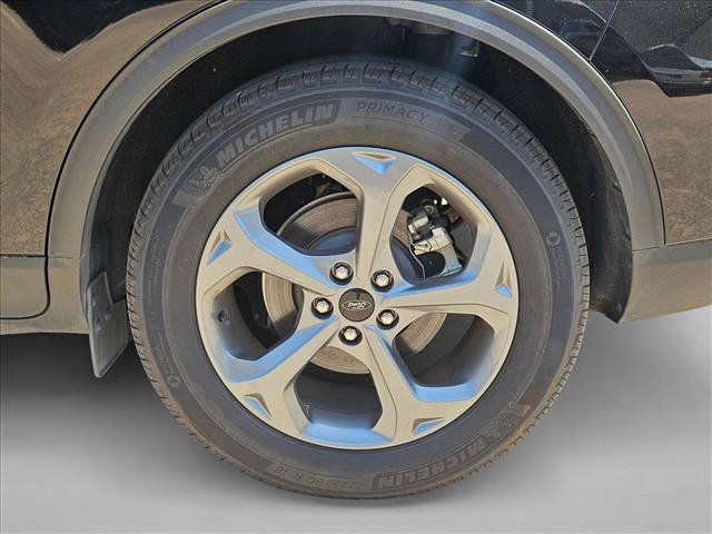 Certified 2025 Ford Escape ST-Line FWD image 23