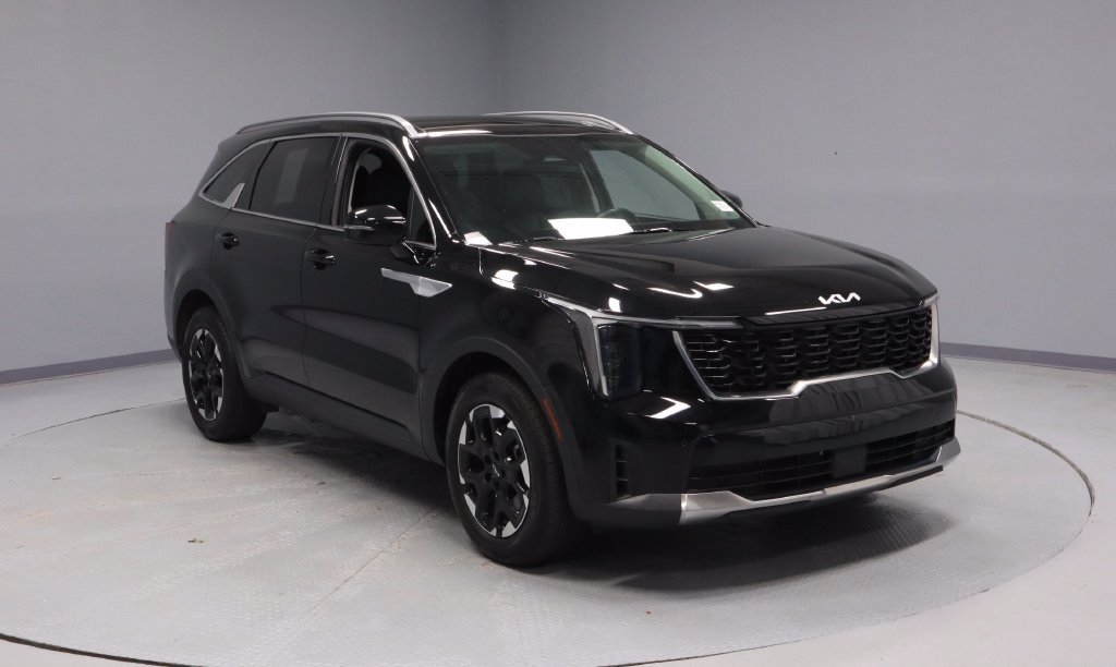 Used 2024 Kia Sorento S w/ Panoramic Sunroof Package