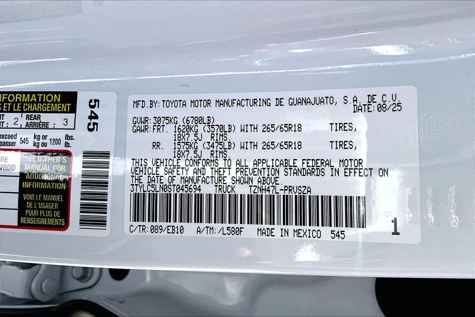 Used 2025 Toyota Tacoma Limited AWD/4WD image 36