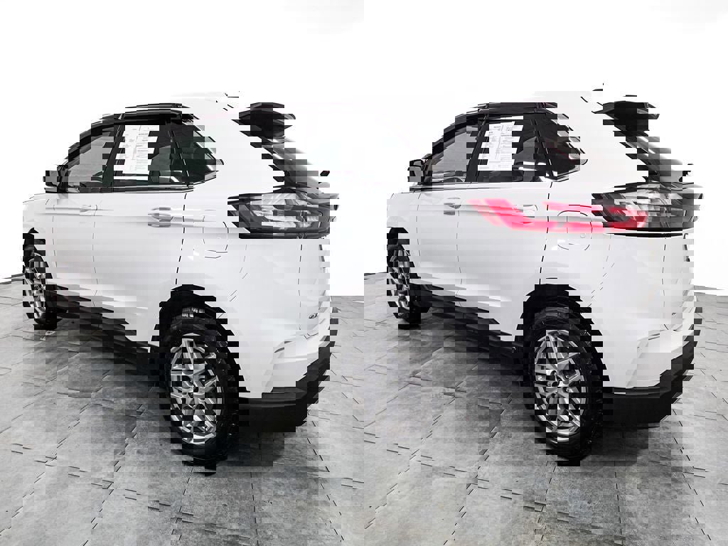 Certified 2023 Ford Edge SEL image 3
