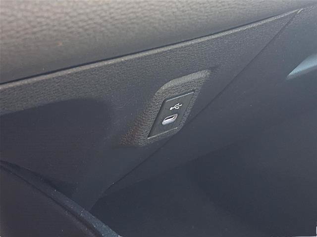 Used 2025 Toyota Corolla LE FWD image 9