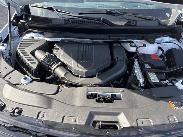 Used 2026 Chevrolet Traverse RS w/ LPO, Floor Liner Package FWD image 31
