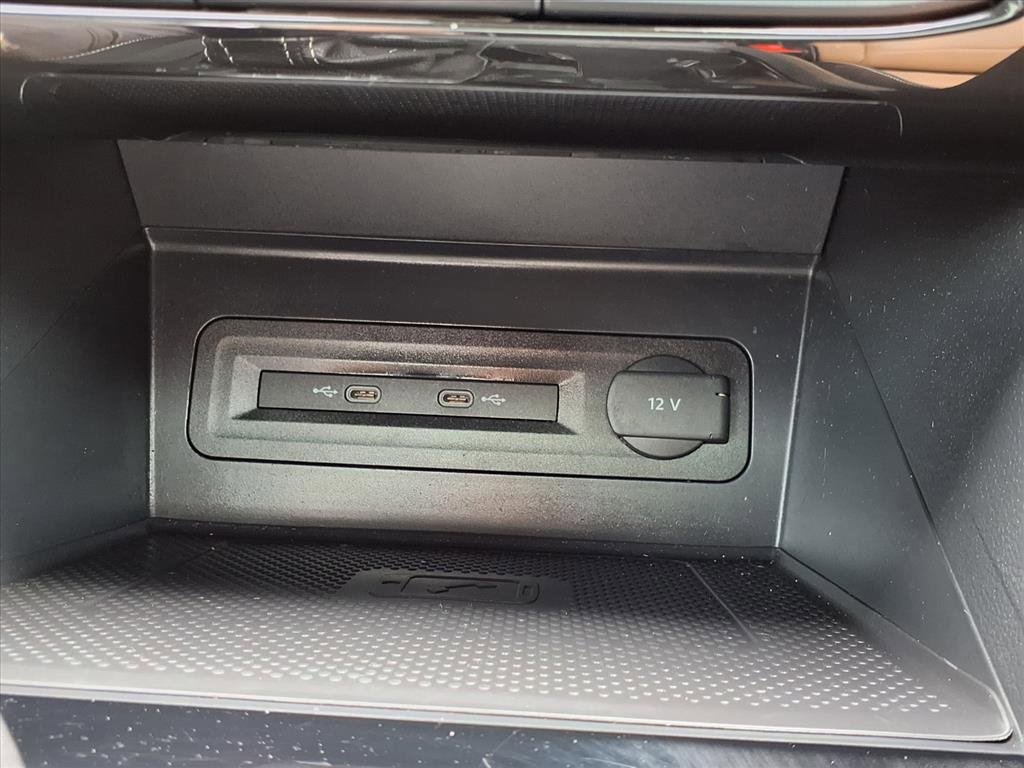 Used 2022 Volkswagen Atlas Cross Sport SEL Premium R-Line w/ Cross Sport MDO Package image 12