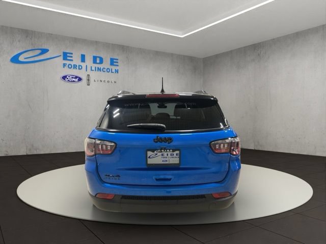 Used 2023 Jeep Compass Latitude w/ Convenience Group AWD/4WD image 9