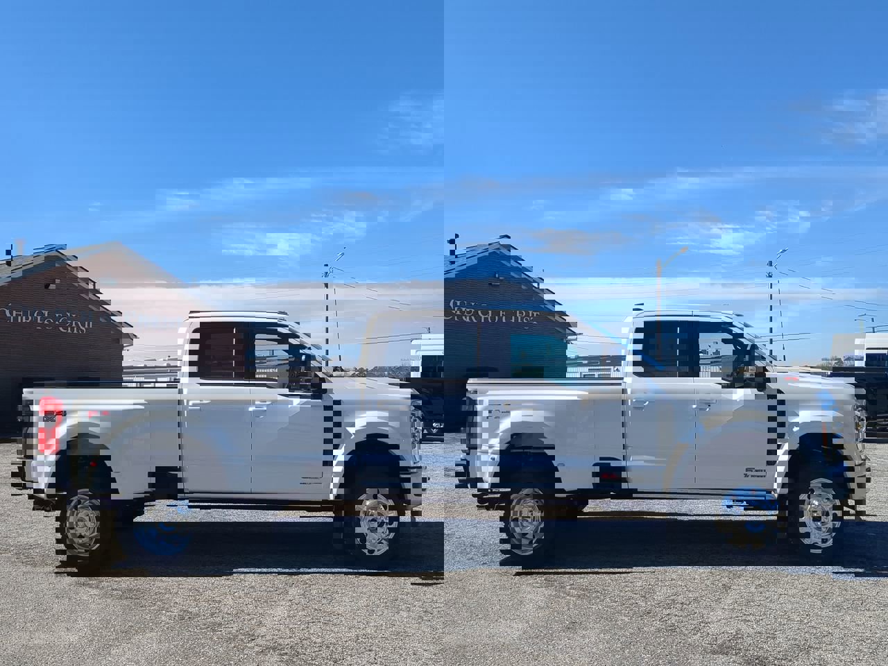 Certified 2025 Ford F450 Platinum w/ FX4 Off-Road Package image 6