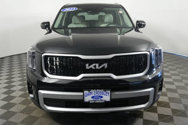 Used 2023 Kia Telluride EX w/ EX Captain's Chair Package AWD/4WD image 8