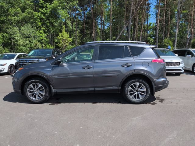Used 2018 Toyota RAV4 XLE AWD/4WD image 8