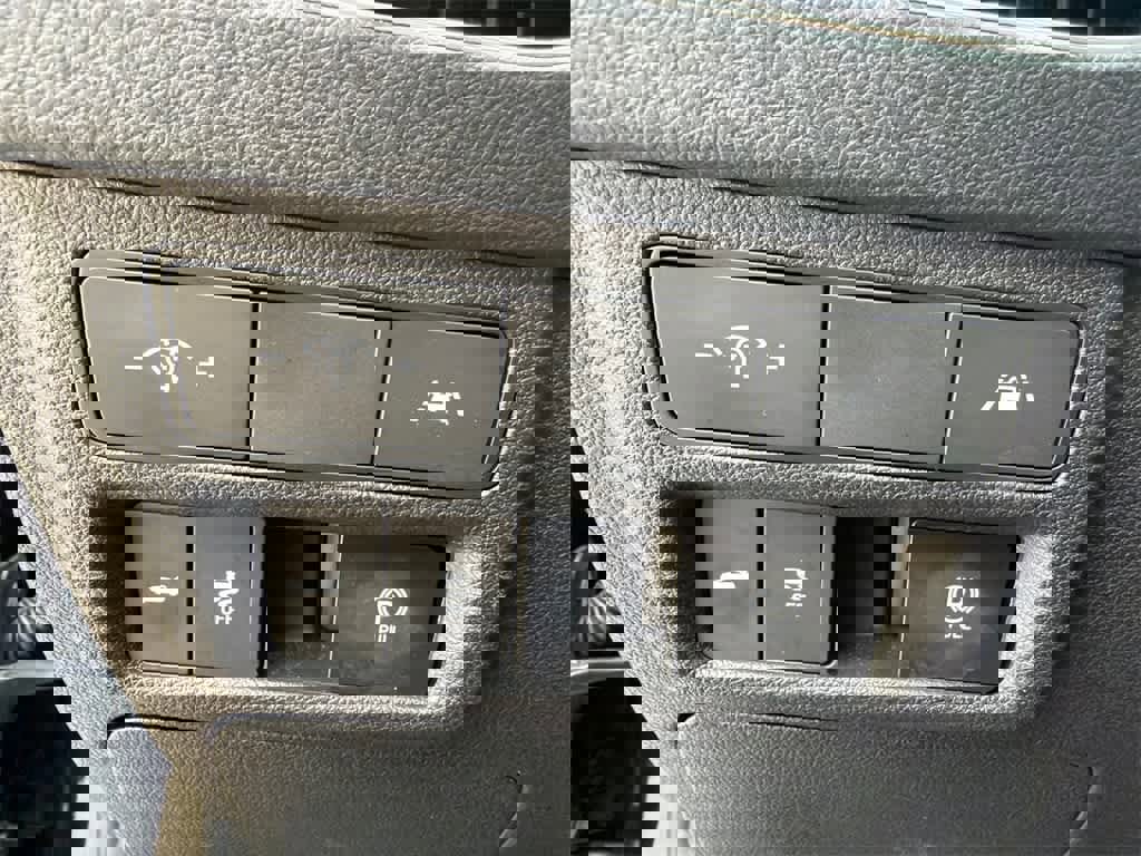 Used 2023 Hyundai Sonata Limited w/ Preferred Accessory Package image 31